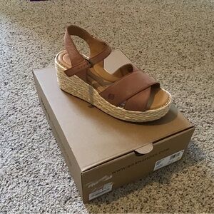 Born Women's Brown Wedge Sandals